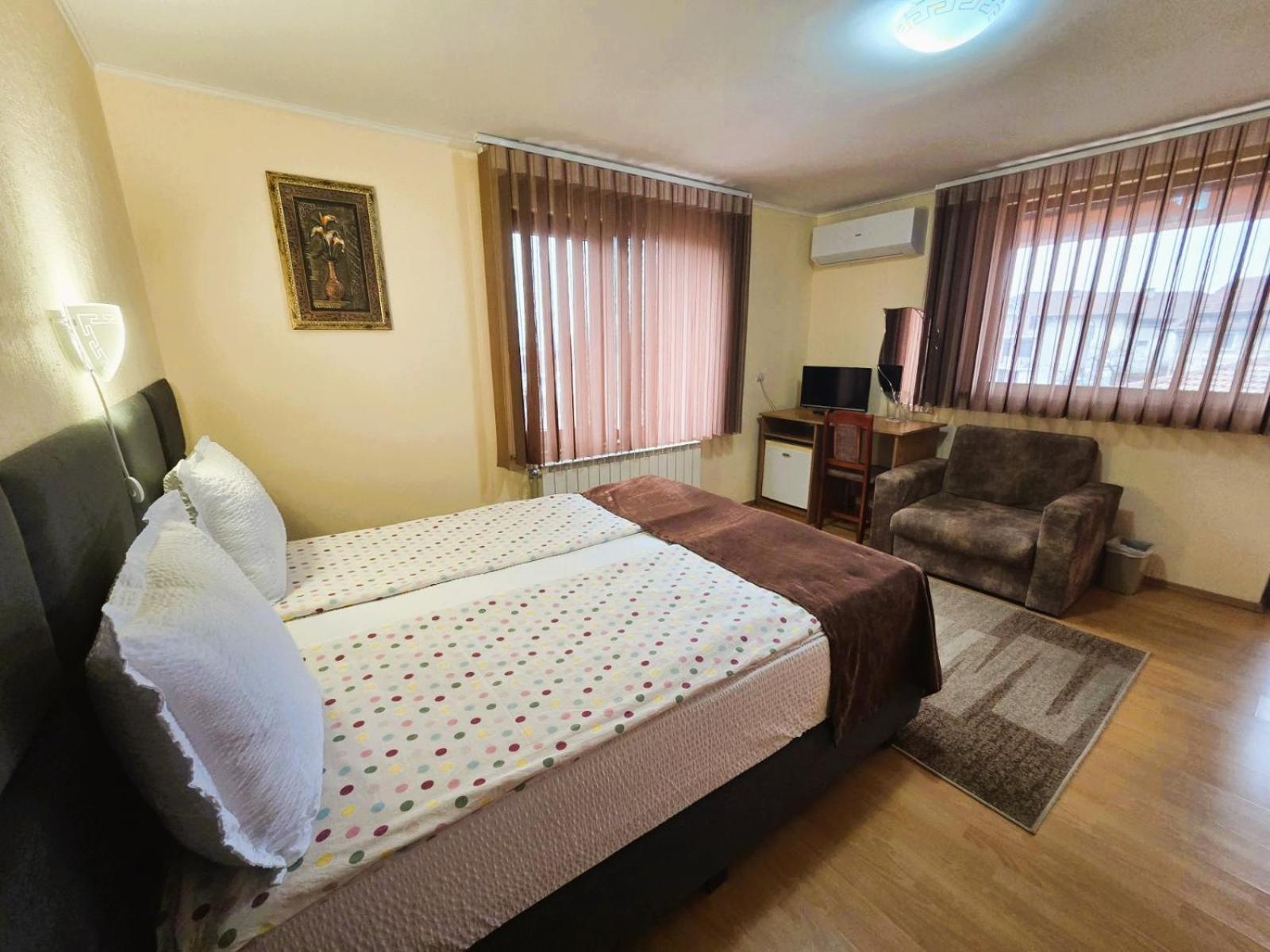 Family Hotel Dalia فيلينغراد المظهر الخارجي الصورة